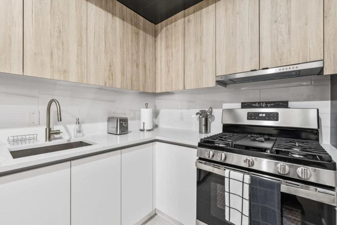 Top Notch 2Br Suite Minutes To Central Park New York Bagian luar foto