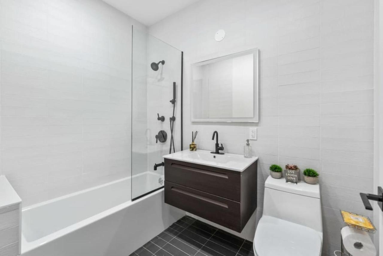 Top Notch 2Br Suite Minutes To Central Park New York Bagian luar foto