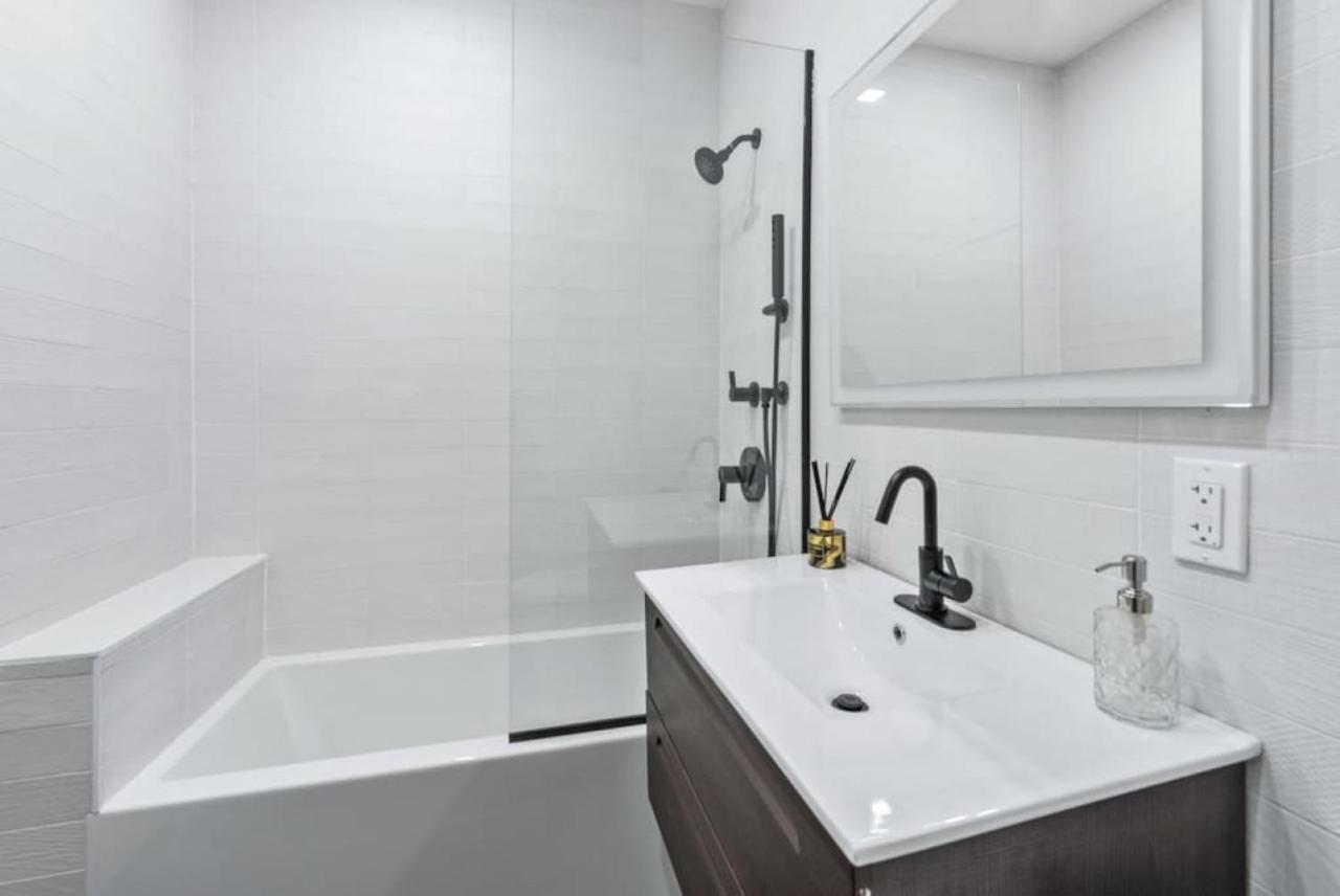 Top Notch 2Br Suite Minutes To Central Park New York Bagian luar foto
